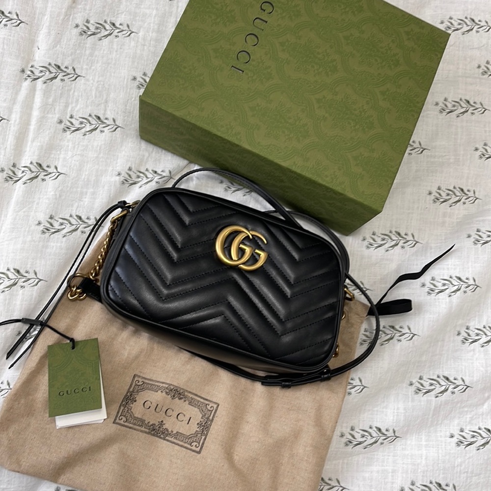 NEW GG Marmont Small Matelassé Shoulder Bag black